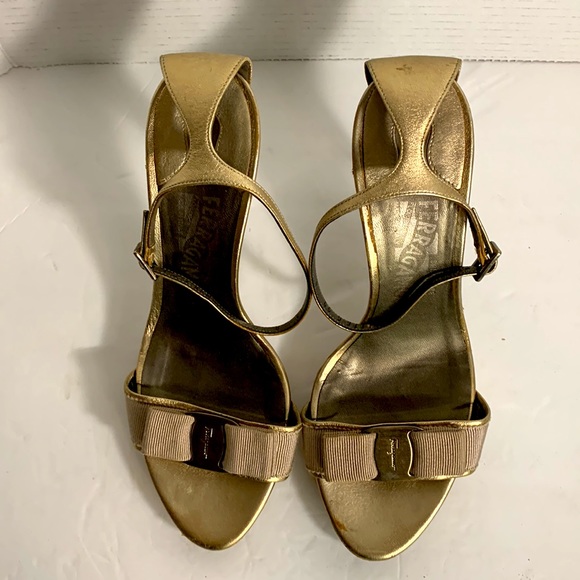 Salvatore Ferragamo open toe heel - Picture 5 of 6